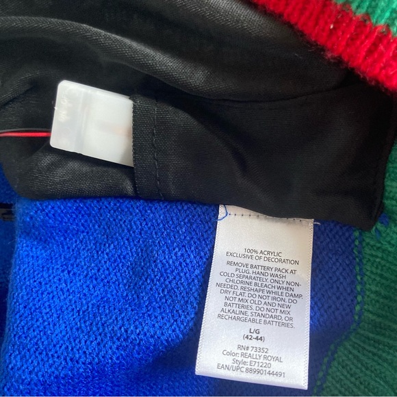 Funny/Ugly L light up Christmas sweater. Blue with snowman scene. Has won 1st!! - Picture 10 of 10